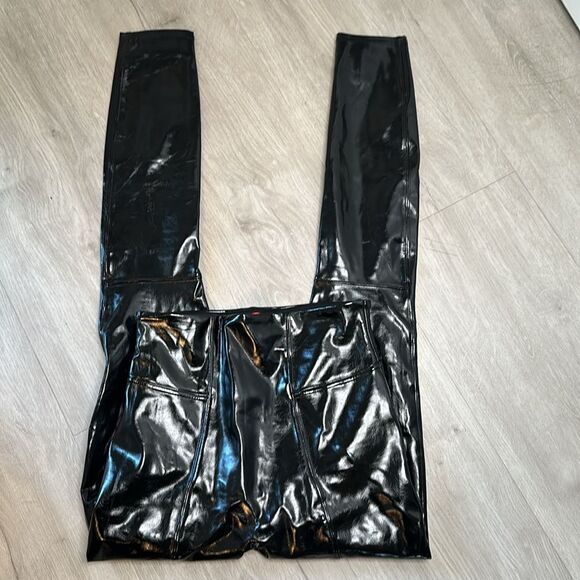 Spanx Faux Patent Leather Leggings in Classic Black Size S - Picture 6 of 16
